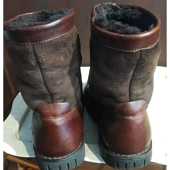 UGG Australia Brown Leather / Suede sheepskin Shearling Lined Boots 5485 Men's 9 - Picture 4 of 10